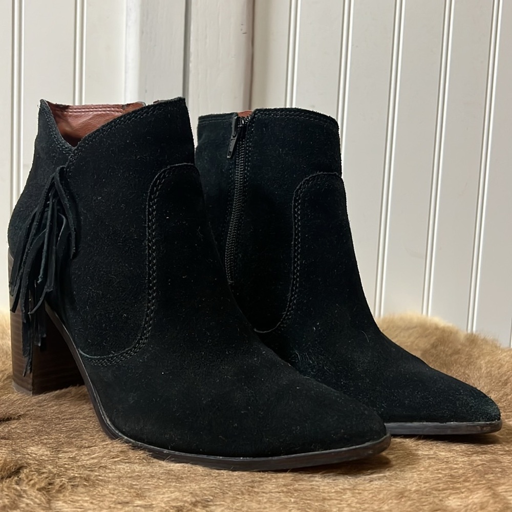 Lucky Brand Mercerr Suede Leather Tassel Booties Ankle Boots 8.5